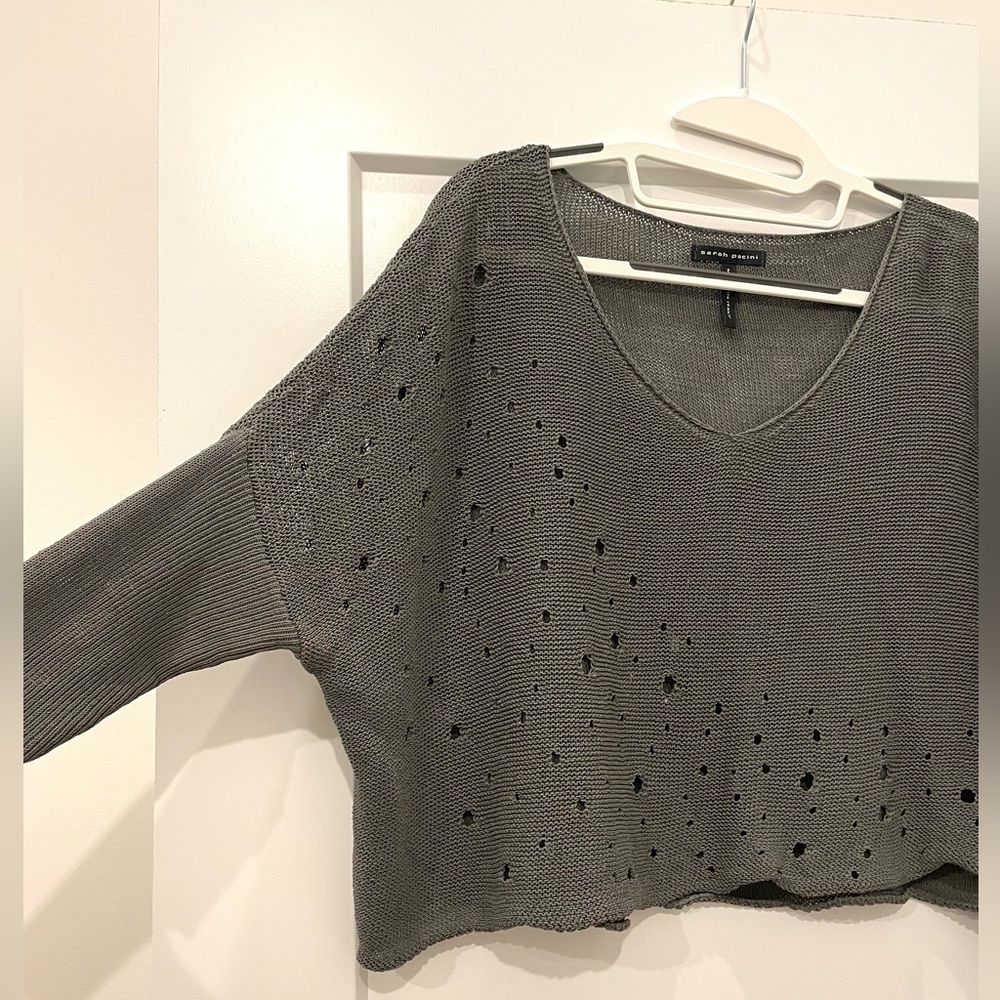Sarah Pacini Distressed Knit Oversized Cropped Sweater – One Size Top - Picture 2 of 8
